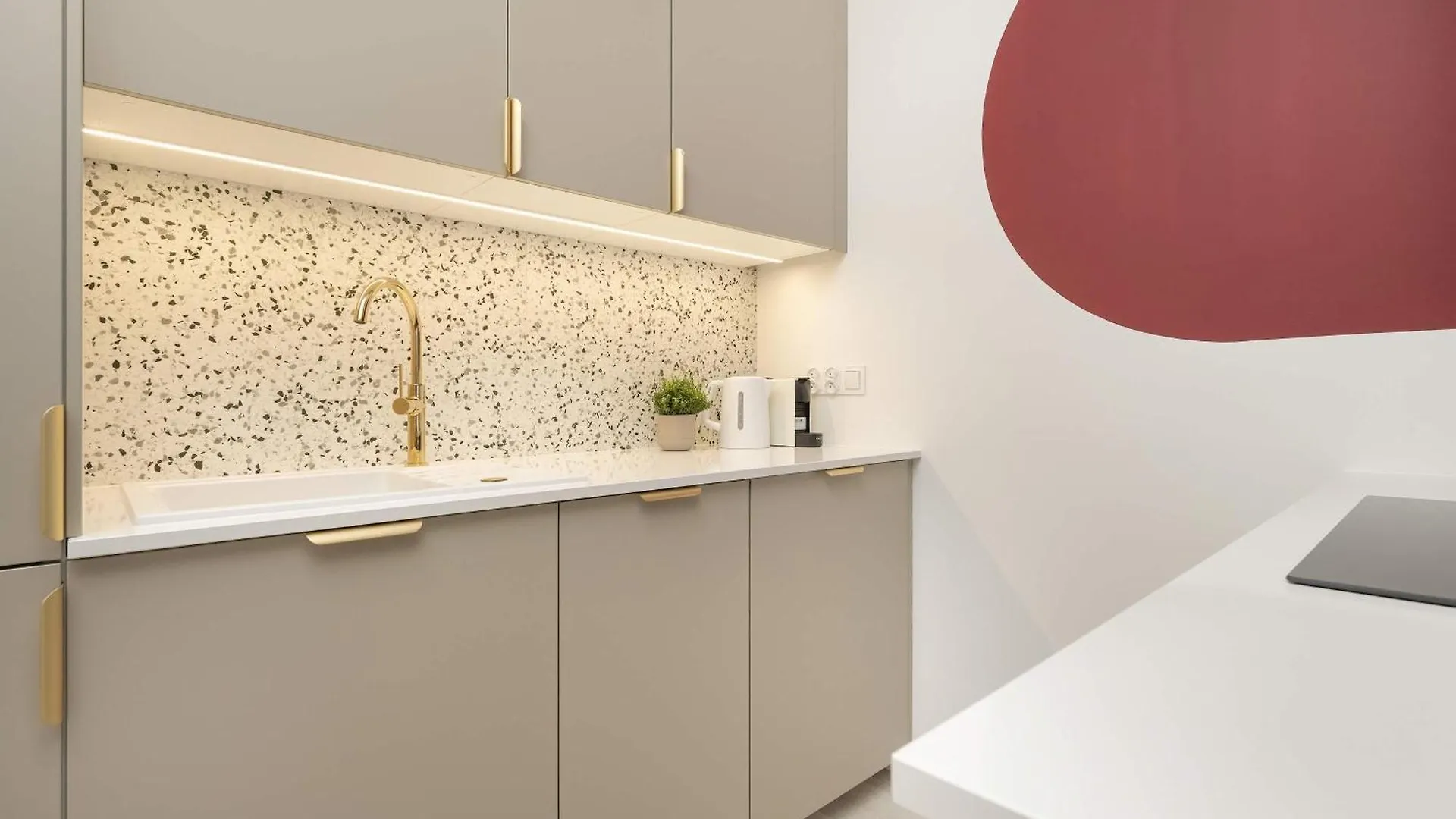 Luksusowy Apartament W Centrum Wroclawia Blisko Parku Z Klimatyzacja W Salonie By Noclegi Renters Vratislav